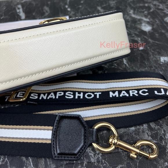 NWOT MARC JACOBS the snapshot shoulder bag - Picture 5 of 11